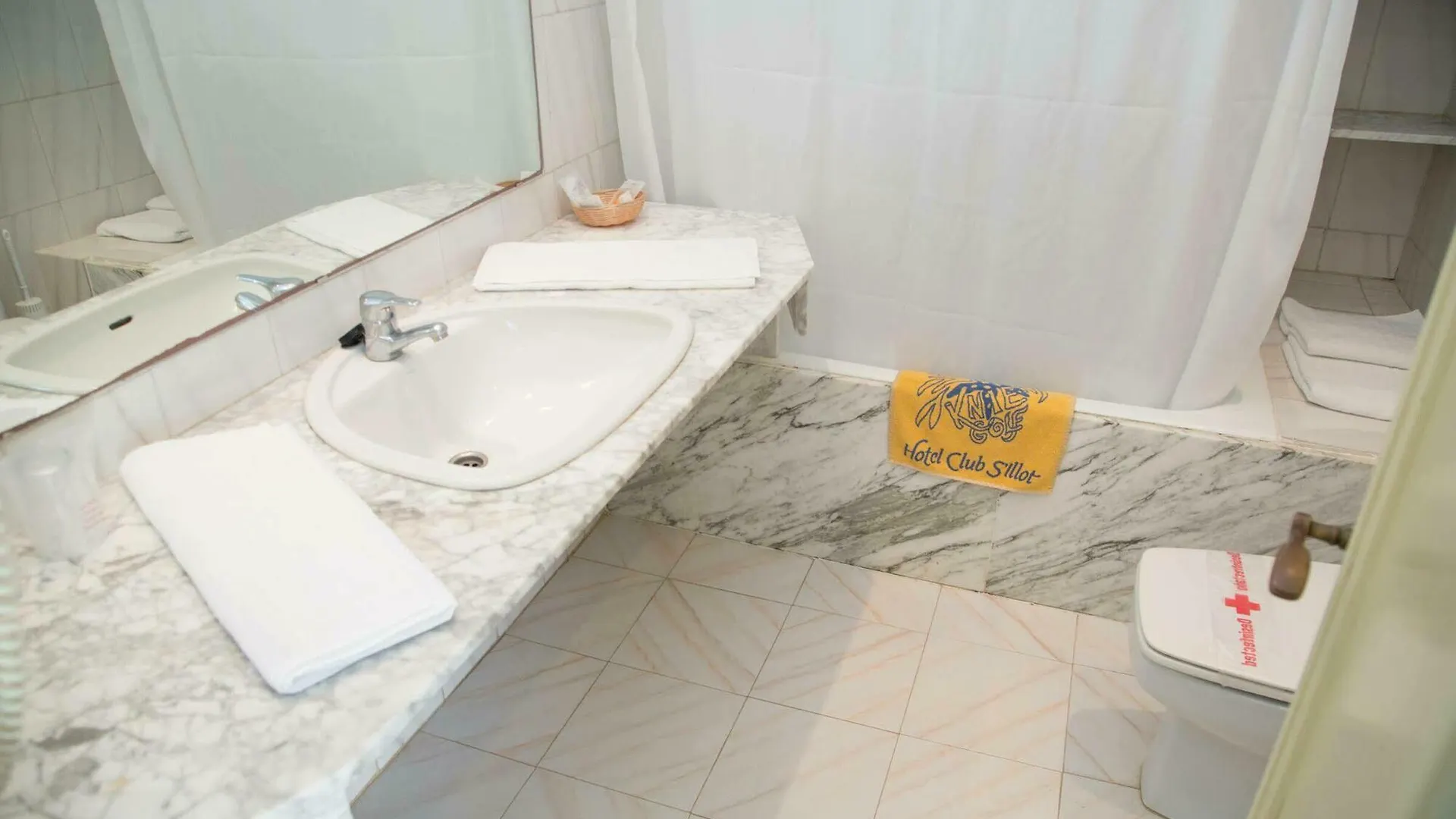 ***  Hotel Club S'Illot ספרד