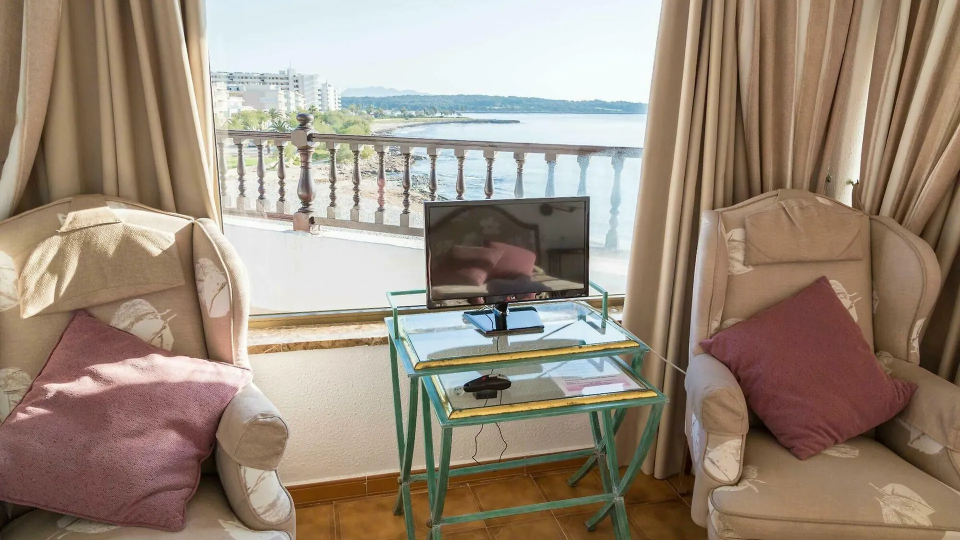 Hotel Club S'Illot 3*, ס'לוט